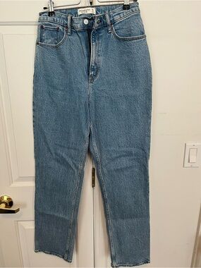 Abercrombie 90s Straight Ultra High Rise Jeans, Curve Love